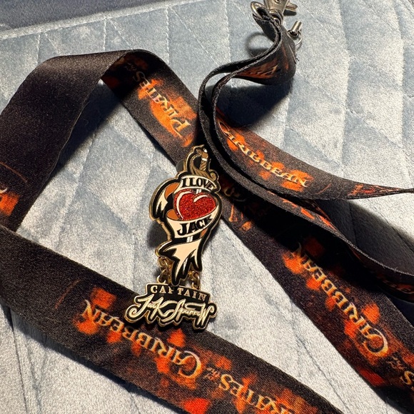Disney Captain Jack Sparrow Heart Pin - Red, Black, Gold - Picture 4 of 5